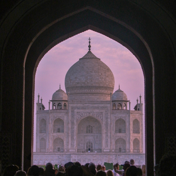 photo of the Taj Mahal at sunrise