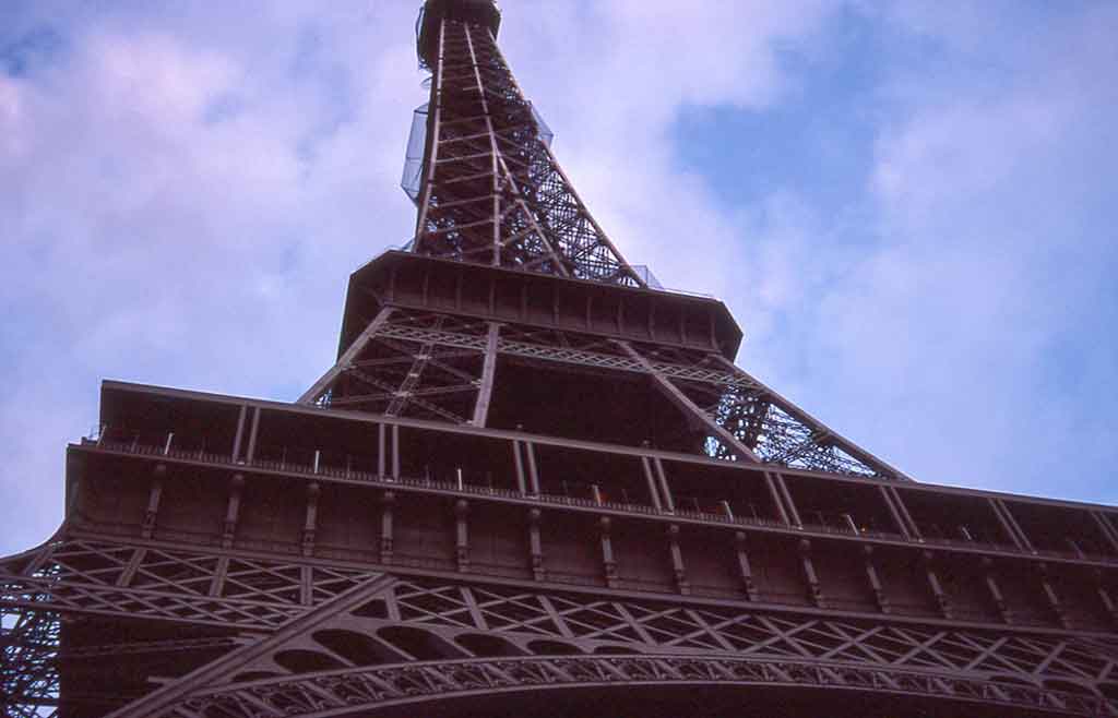 Inclimate weather at the Eiffel Tower